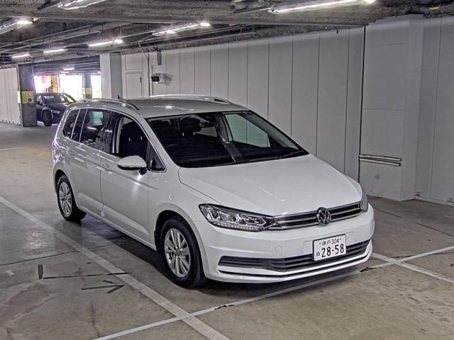 355 Volkswagen Golf touran 1TCZD 2019 г. (ZIP Osaka)